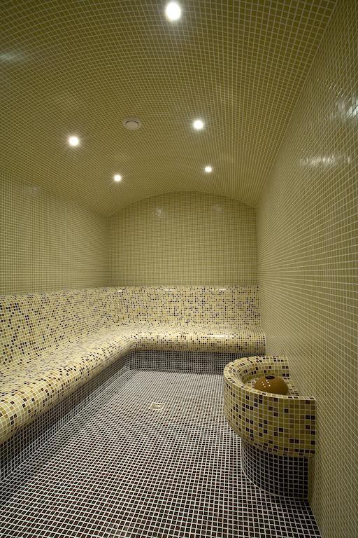 Hotel Chinar ヒサリャ エクステリア 写真