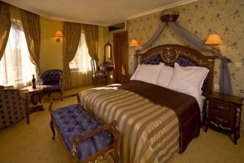Hotel Chinar ヒサリャ エクステリア 写真