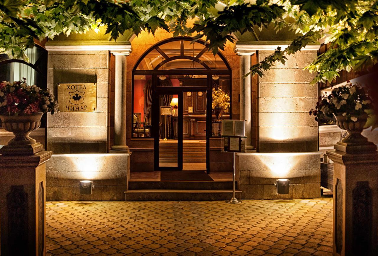 Hotel Chinar ヒサリャ エクステリア 写真