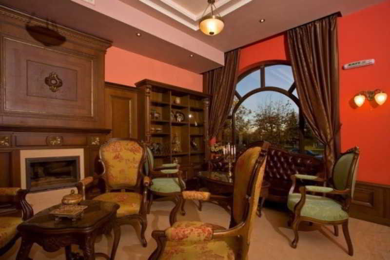 Hotel Chinar ヒサリャ エクステリア 写真